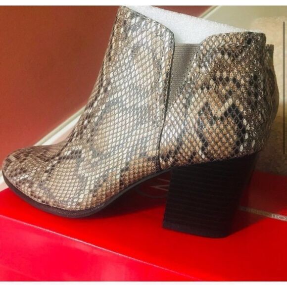 New Directions Fredricka Booties Women’s‎ 6 Grey - Picture 8 of 9